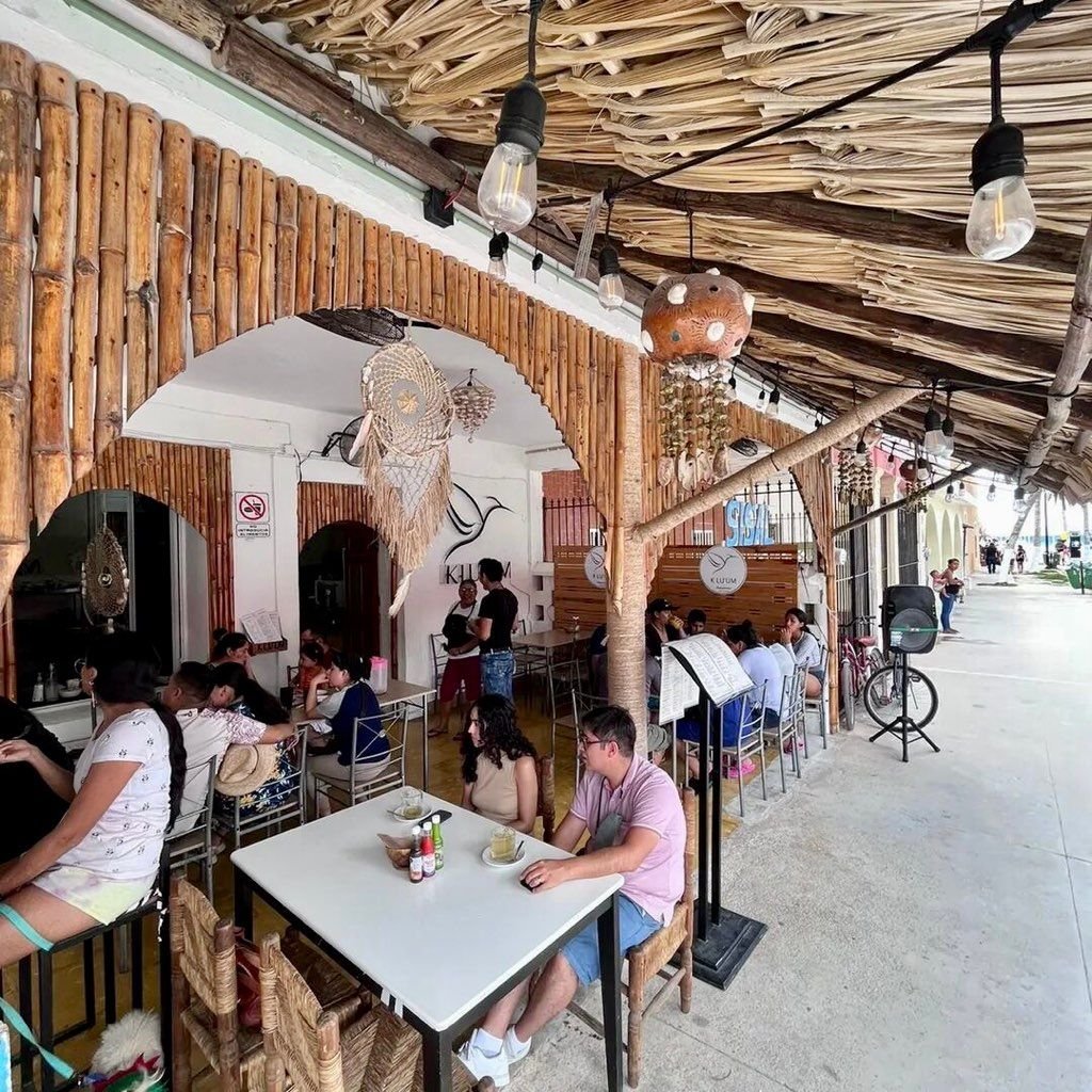 K LU'UM — Sisal, Yucatán